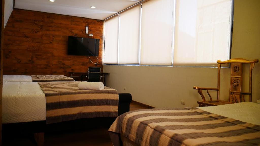 Classic Quadruple Room room - Image 1