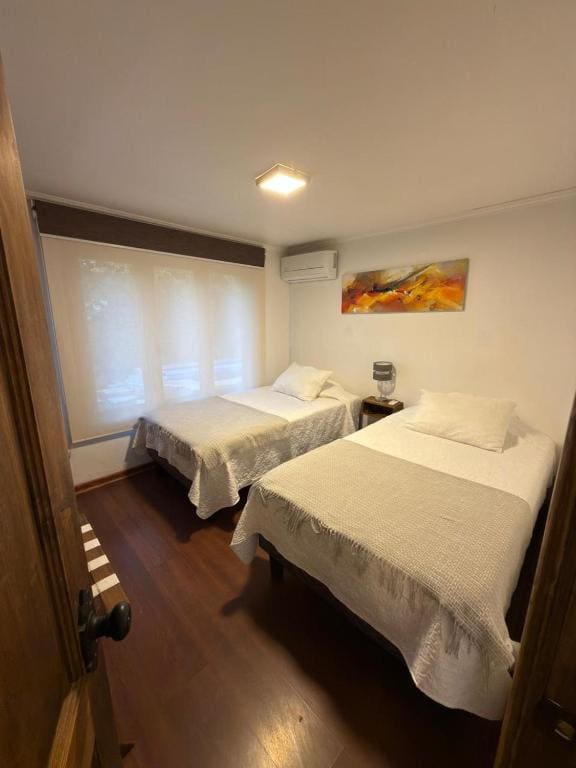 Twin Room with Private External Bathroom room - Image 1