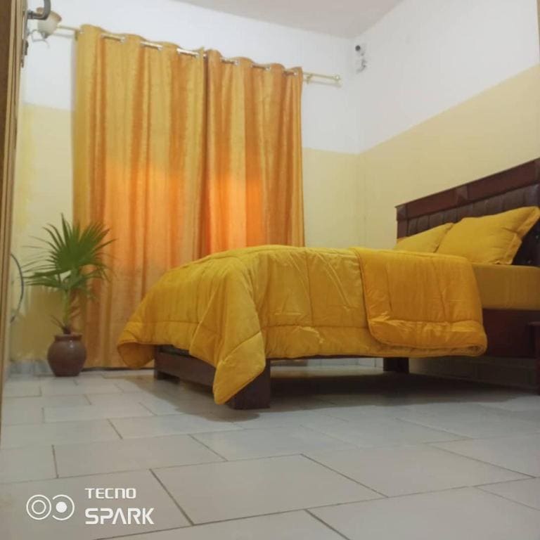 Deluxe Double Room with Shower room - Image 3