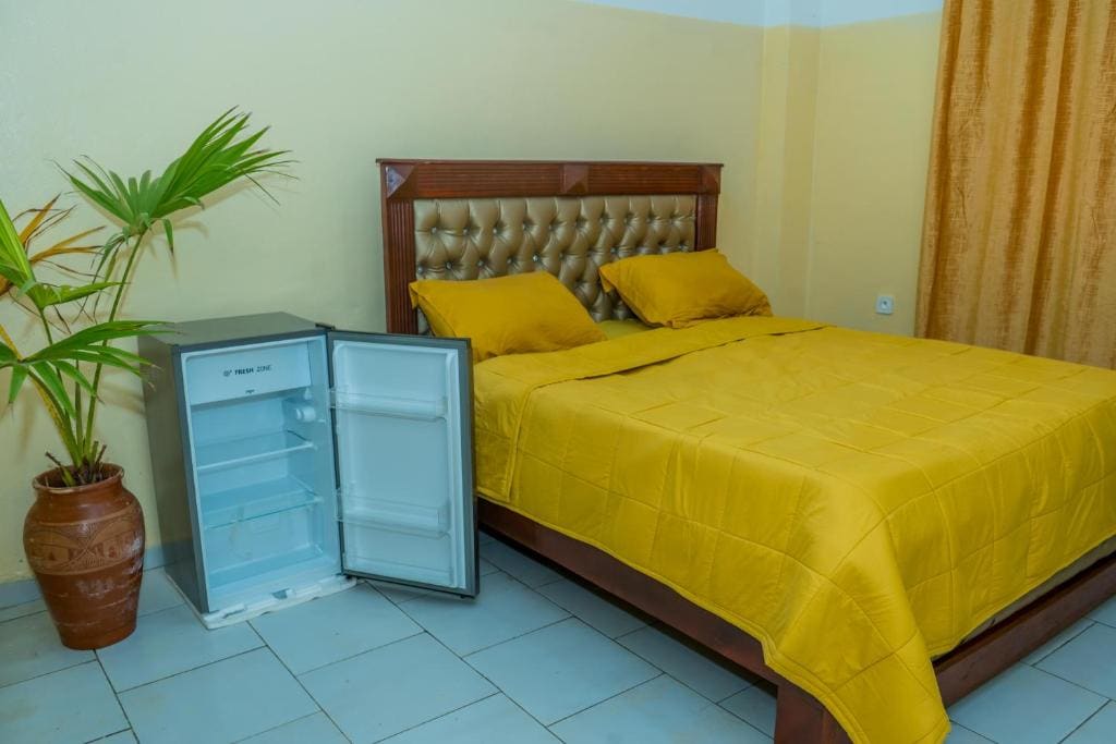 Deluxe Double Room with Shower room - Image 2