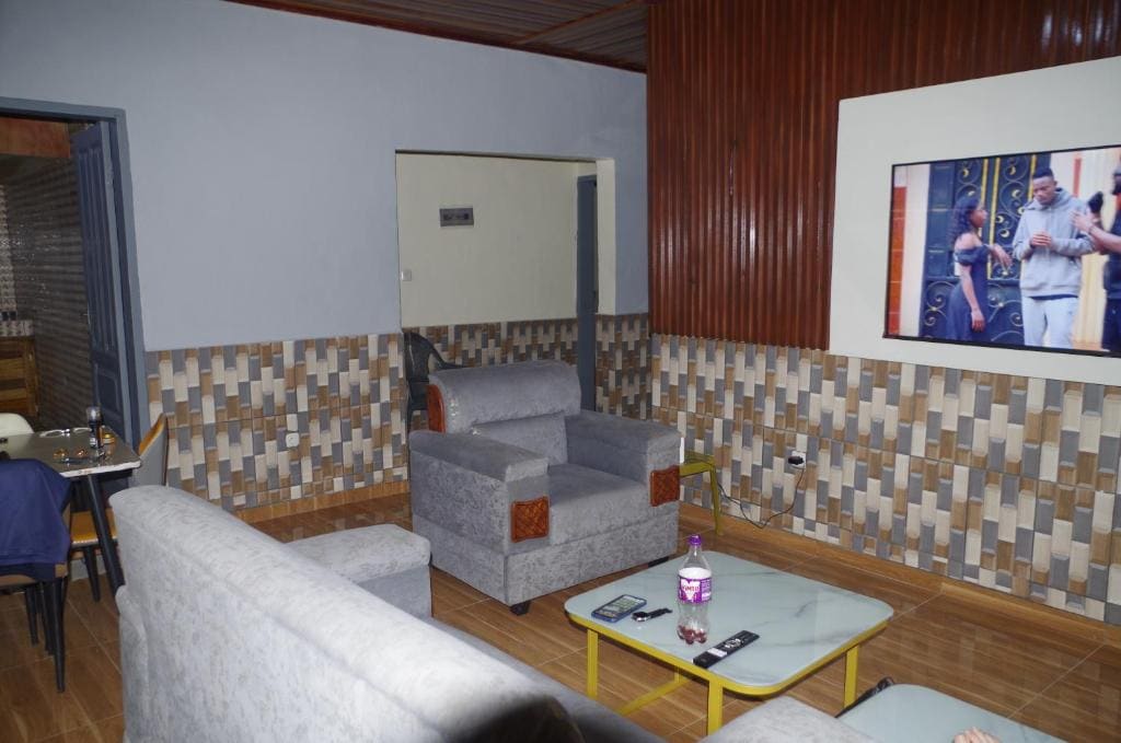 Double Room with Private Bathroom room - Image 3