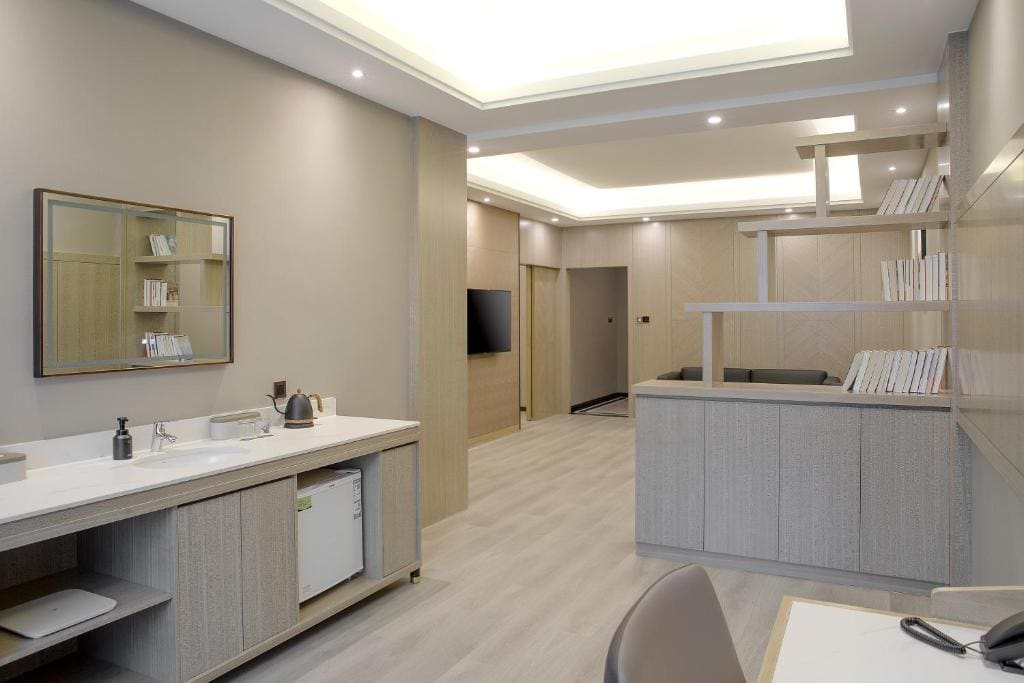Deluxe Suite room - Image 1
