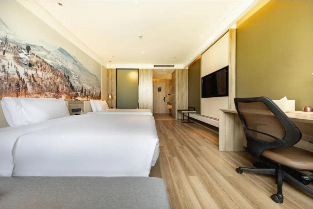 Deluxe Twin Room room - Image 2