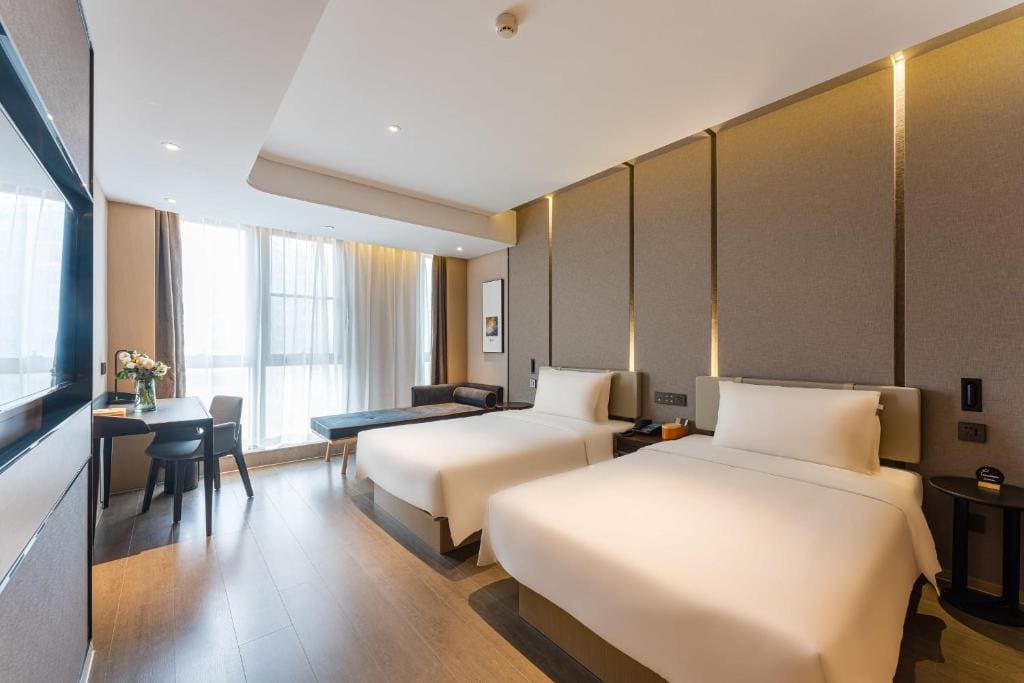 Elegant Twin Room room - Image 1