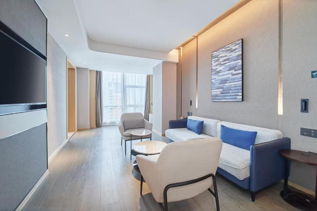 Suite room - Image 1