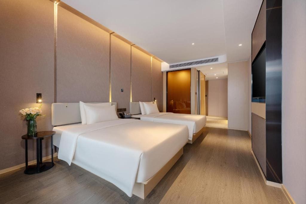 Deluxe Twin Room room - Image 1