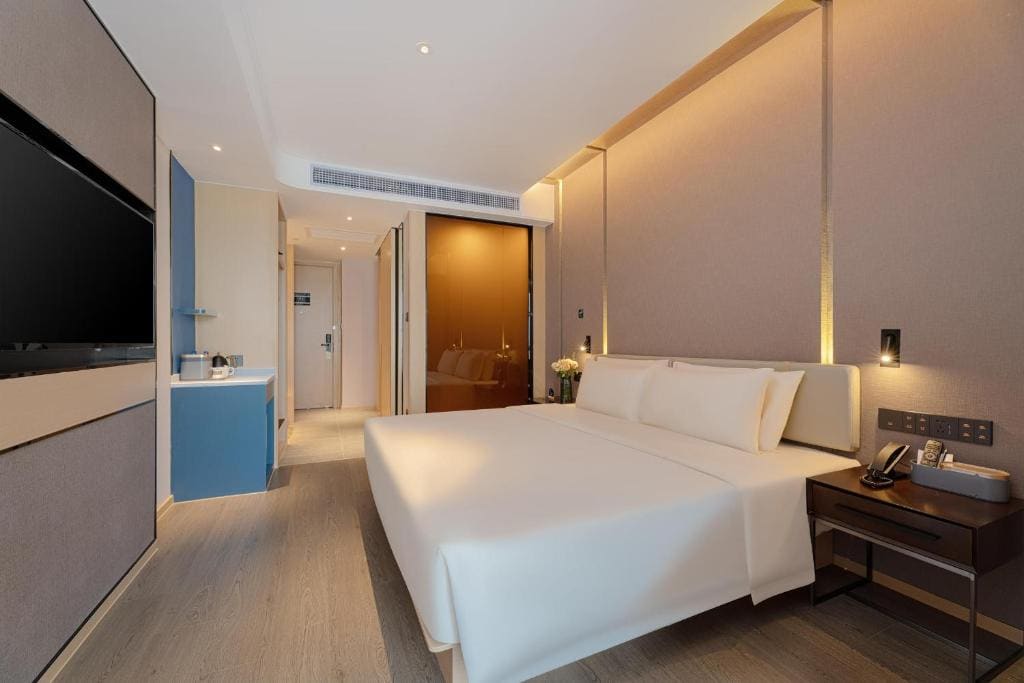 Elegant Double Room room - Image 2