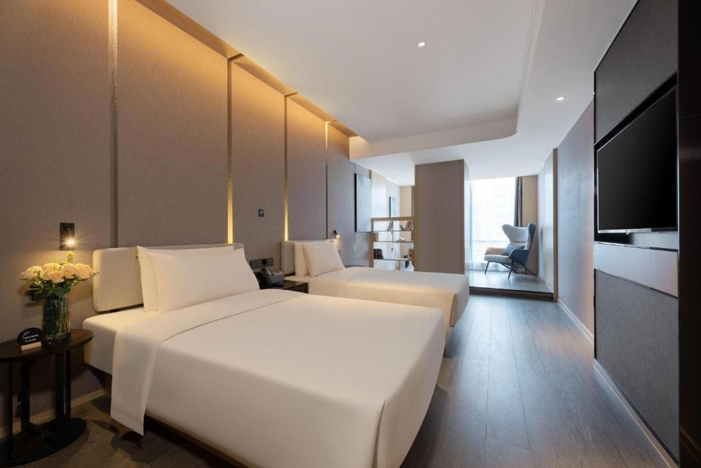 Superior Twin Room room - Image 3