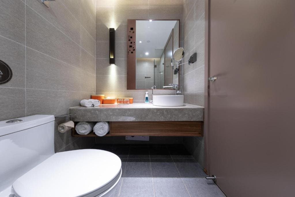 Large Twin Room room - Image 2