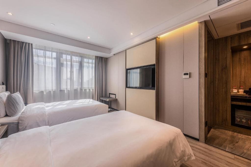 Large Twin Room room - Image 3