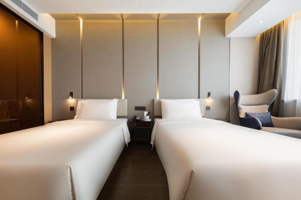 Superior Twin Room room - Image 2