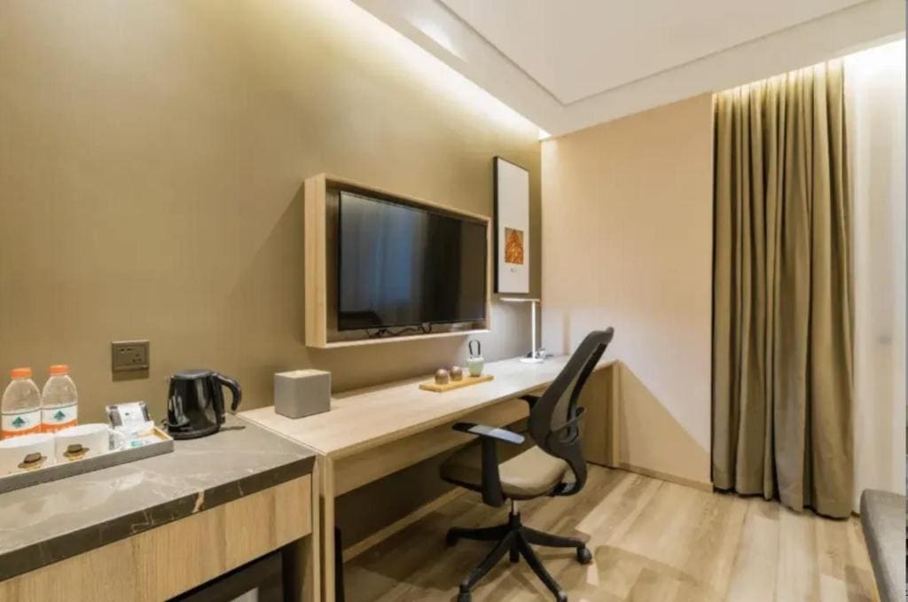 Elegant Double Room room - Image 2
