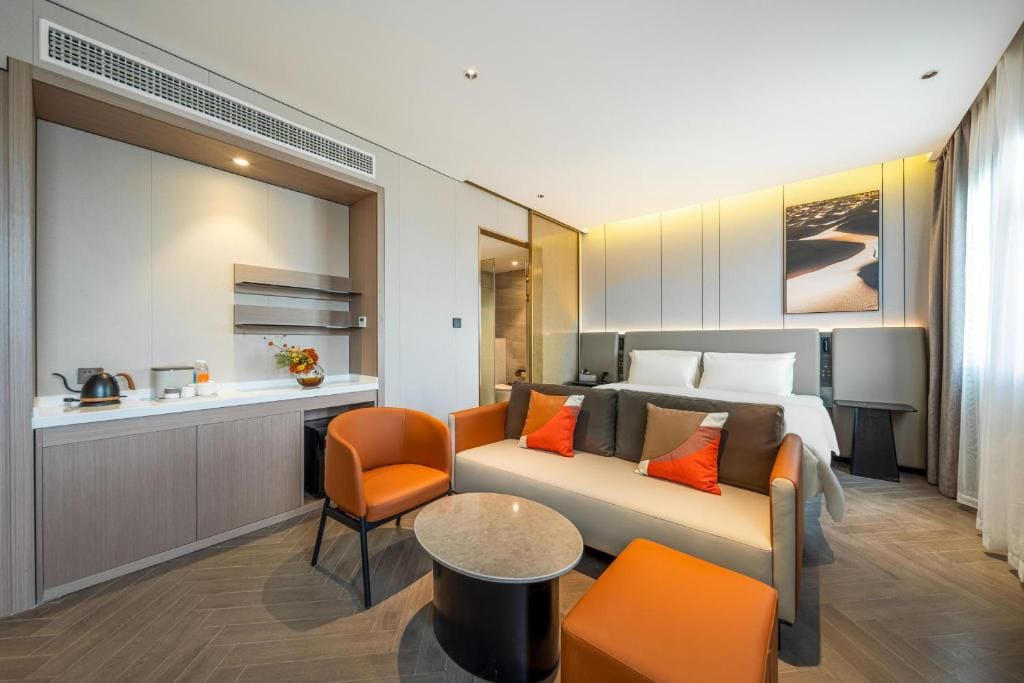 Deluxe Suite room - Image 3