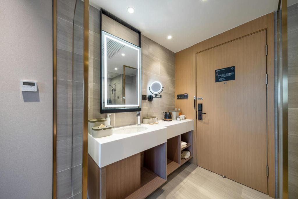 Superior Twin Room room - Image 2