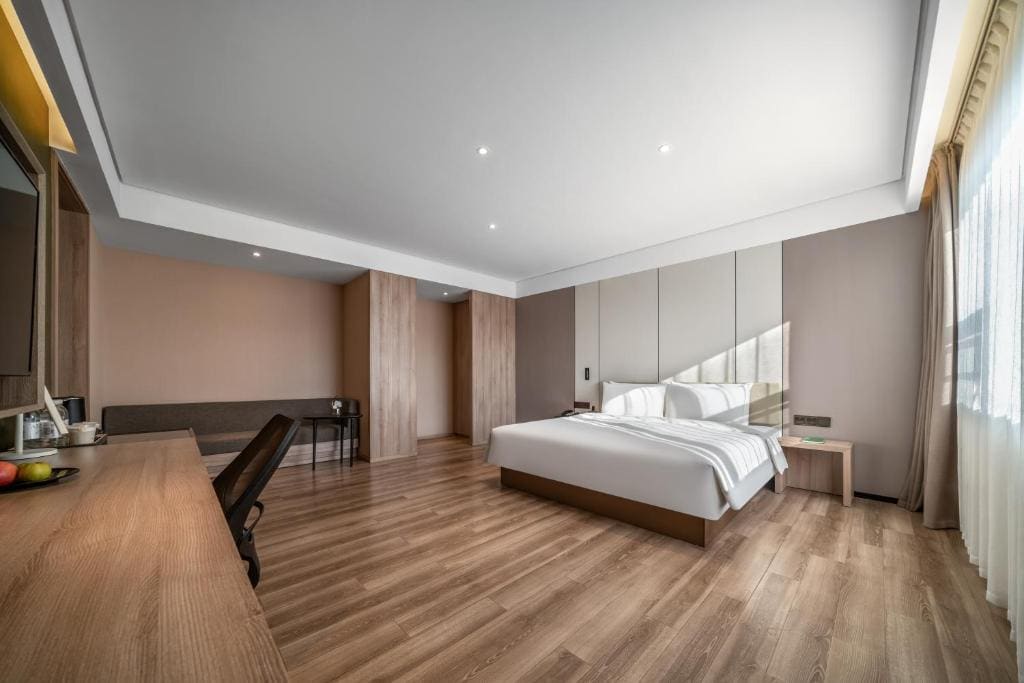 Executive Double Room with Courtyard View room - Image 2