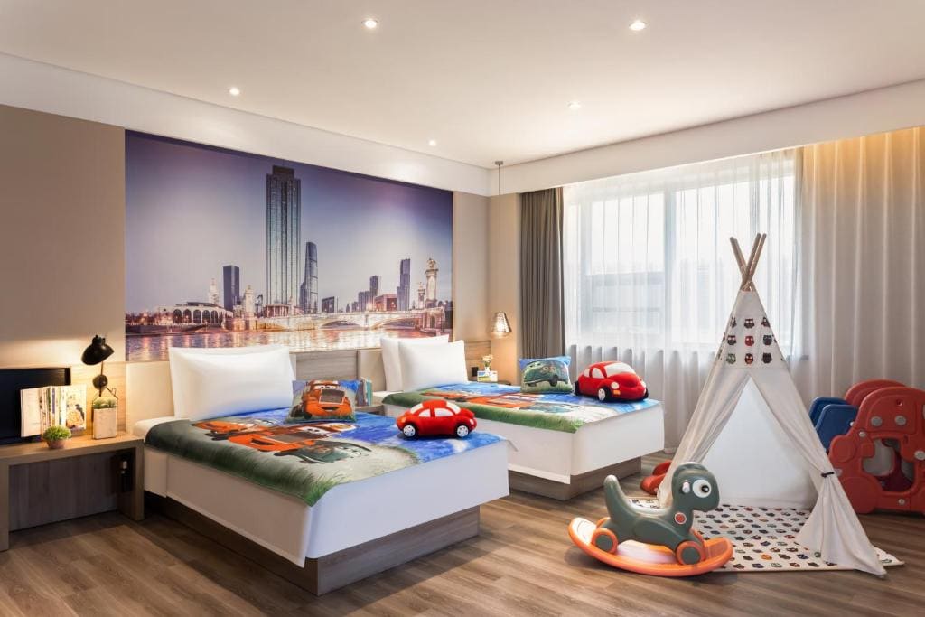 Family Room room - Image 1