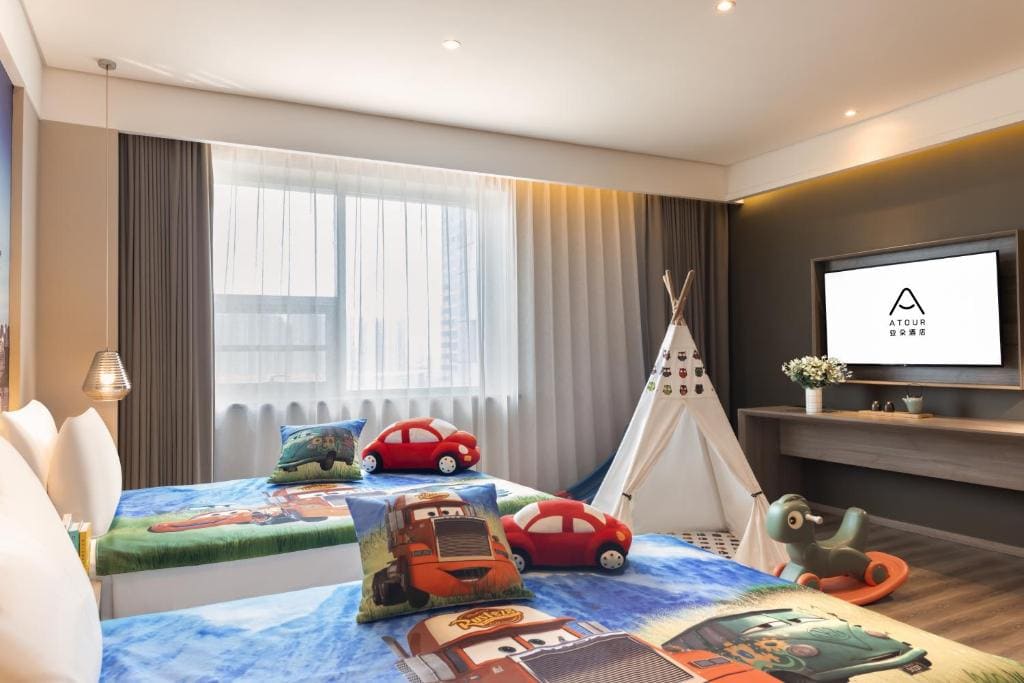 Family Room room - Image 2