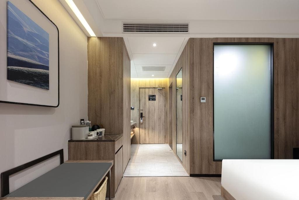 Superior Twin Room room - Image 3