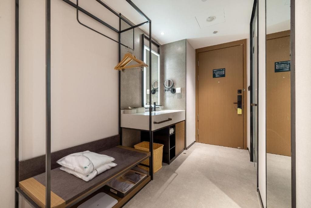 Superior Twin Room room - Image 2