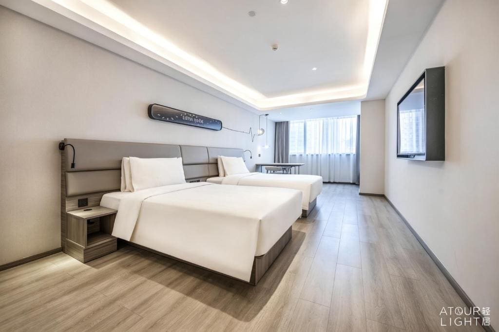 Deluxe Twin Room room - Image 2