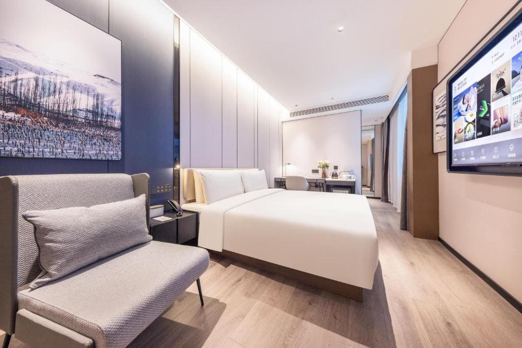 Elegant Double Room room - Image 3