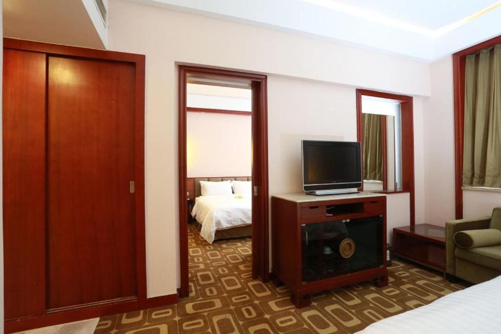 Business Family Suite With Two Bed room - Image 1