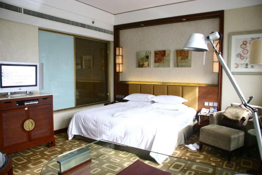 Business Family Suite With Two Bed room - Image 2