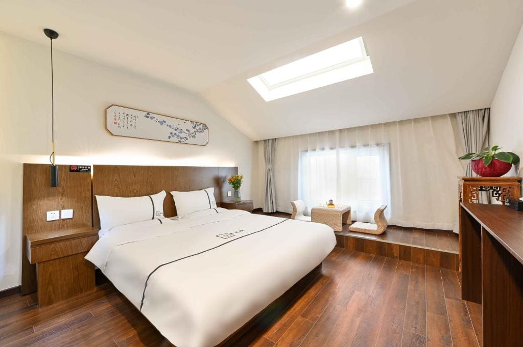Skylight Double Room room - Image 2