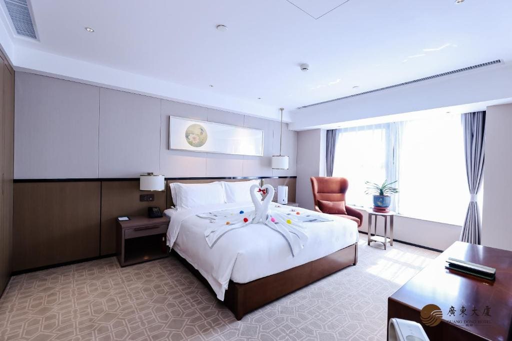 Superior Twin Room room - Image 2