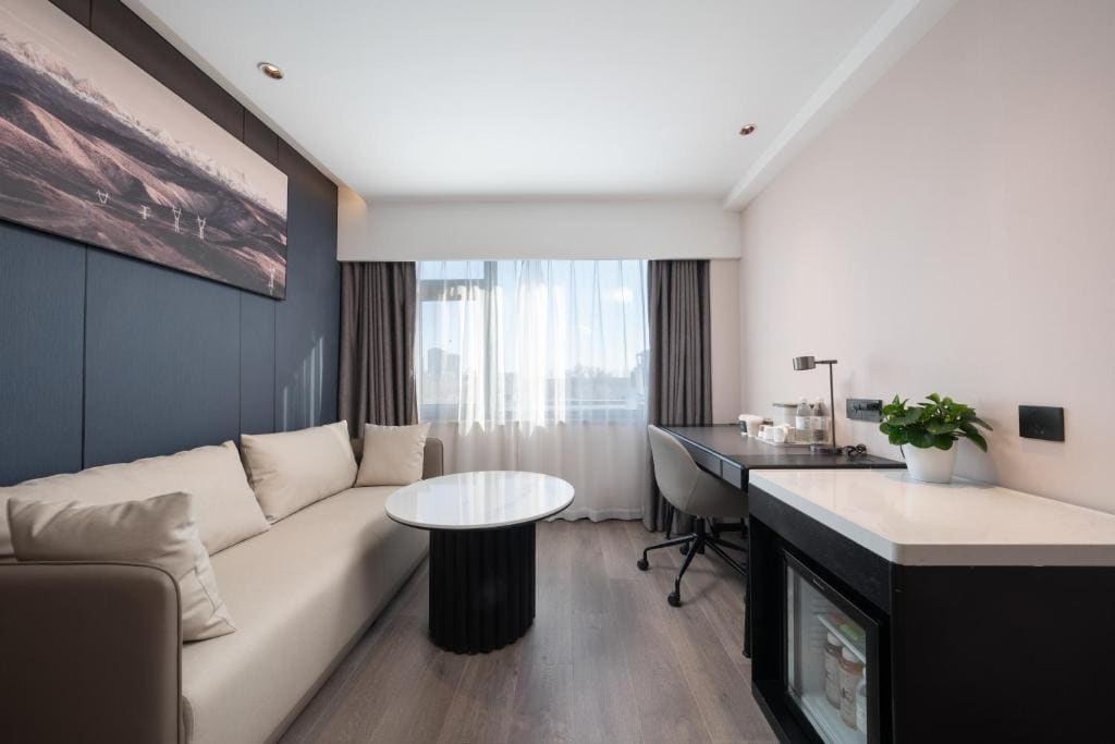 Premier Double Room room - Image 2