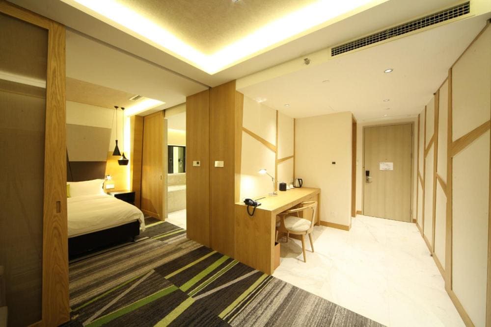 Bamboo Suite room - Image 1