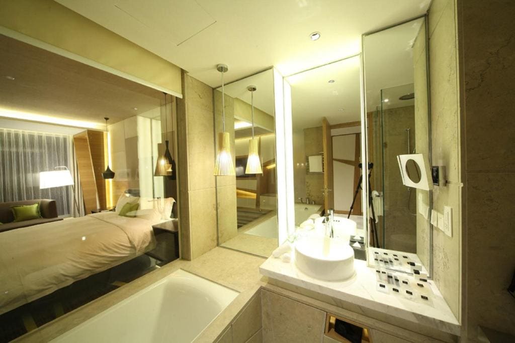 Bamboo Deluxe Room room - Image 2