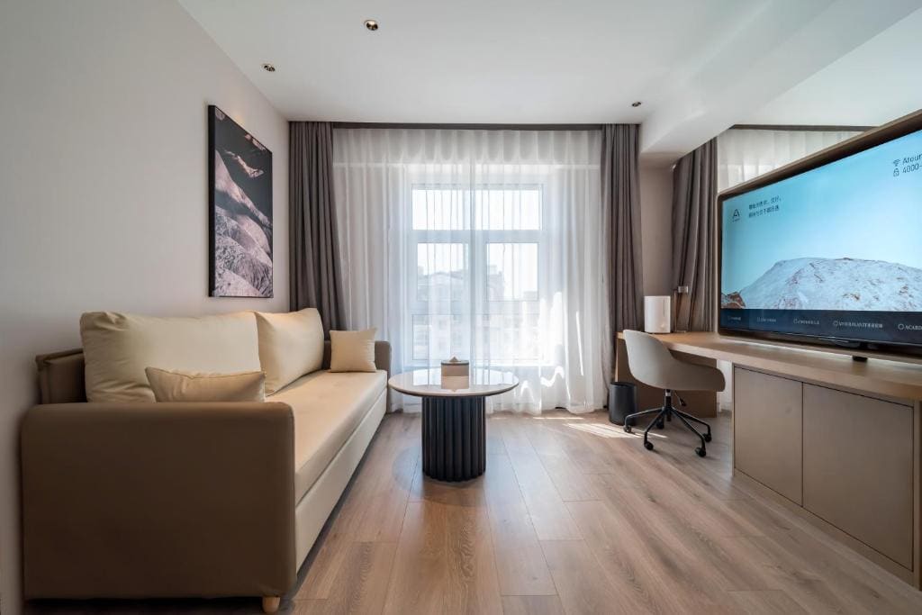 Superior Suite room - Image 3