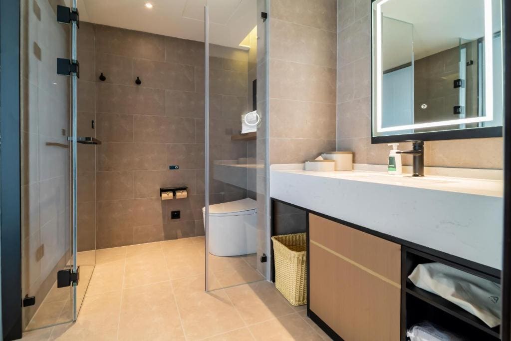 Deluxe Family Suite room - Image 2