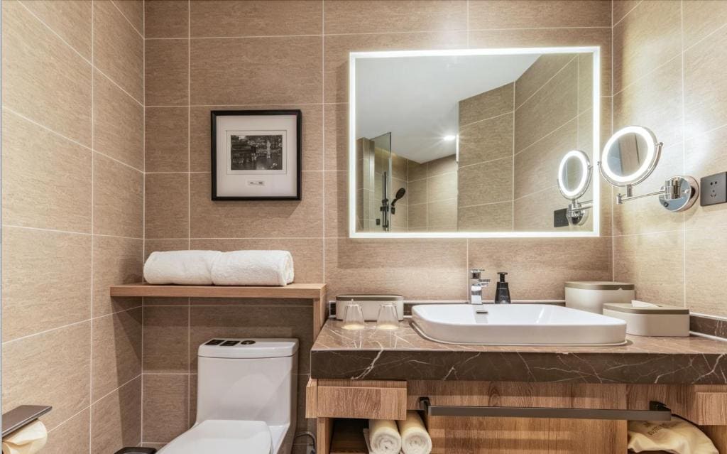 Elegant Double Room room - Image 3