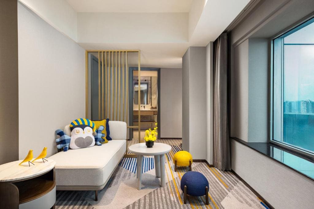 King Suite room - Image 2
