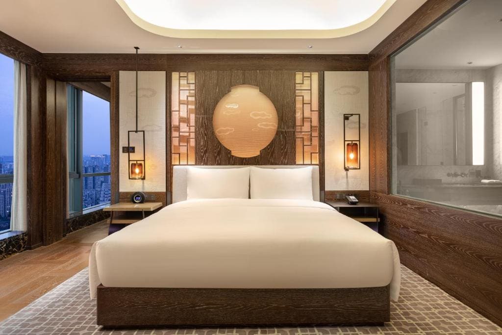 Deluxe Family Suite room - Image 2