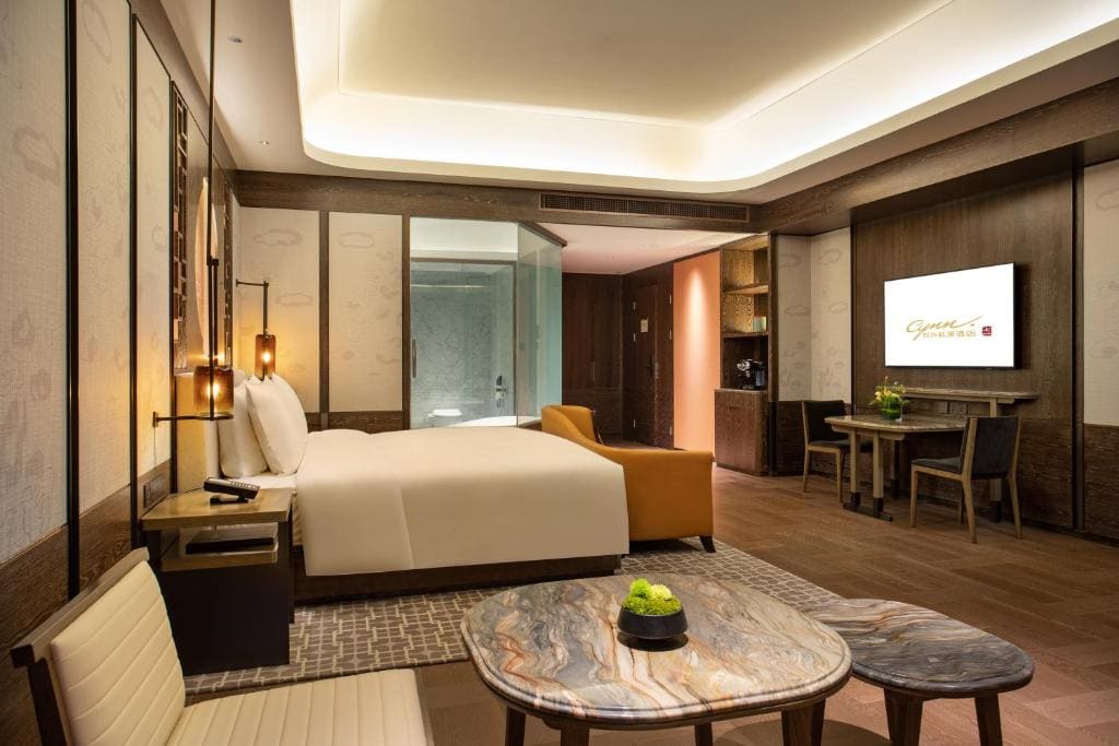 Cynn Suite room - Image 1
