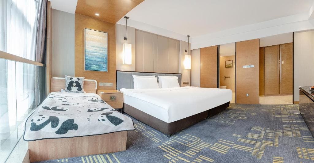 Family Room room - Image 1