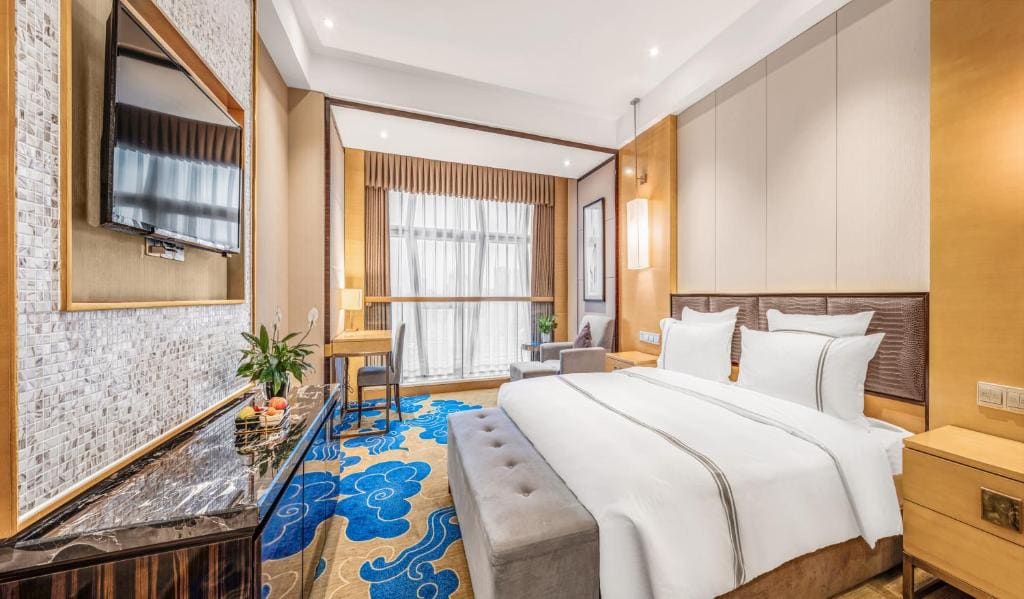 Deluxe Double Room with Bath room - Image 1