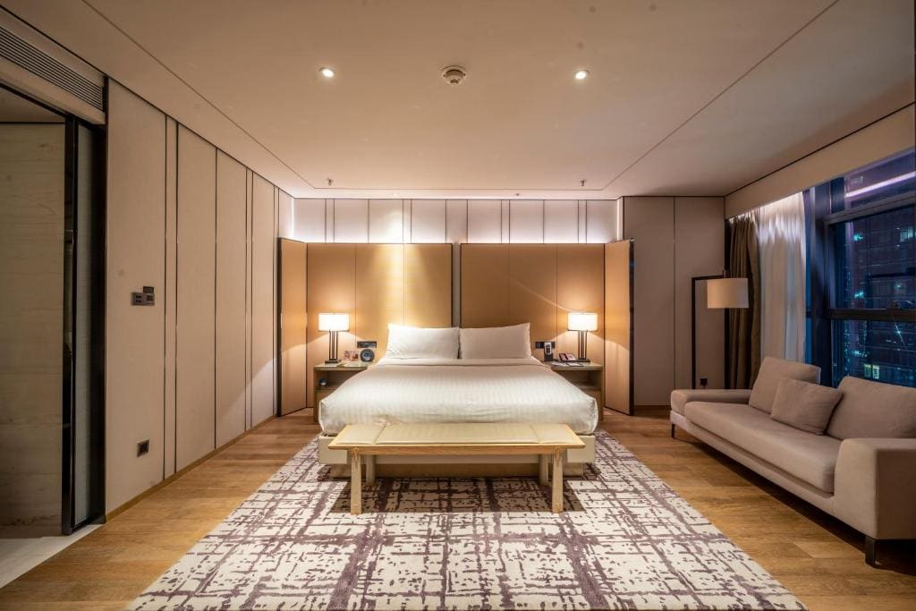 Executive Suite room - Image 1