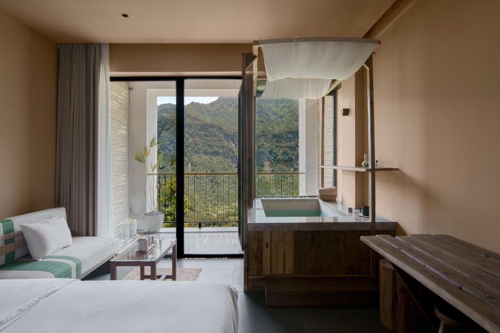 Deluxe Double Room room - Image 2