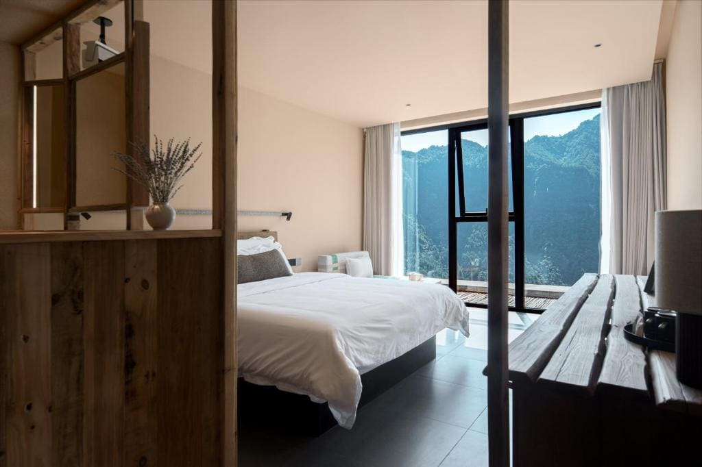 Small Twin Room room - Image 3