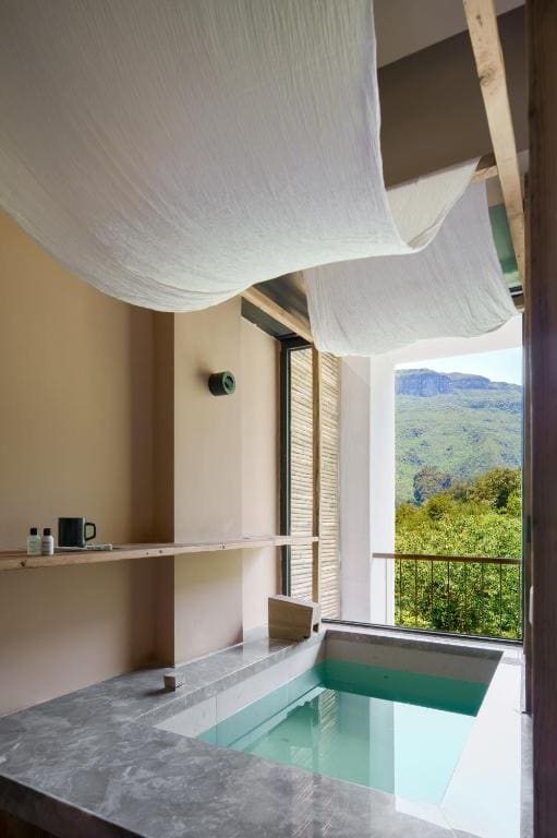 Twin Room with Mountain View room - Image 2