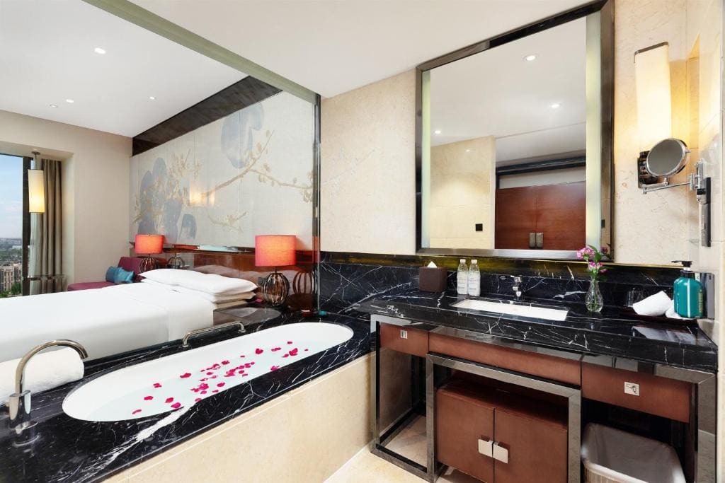 Standard King Room room - Image 1