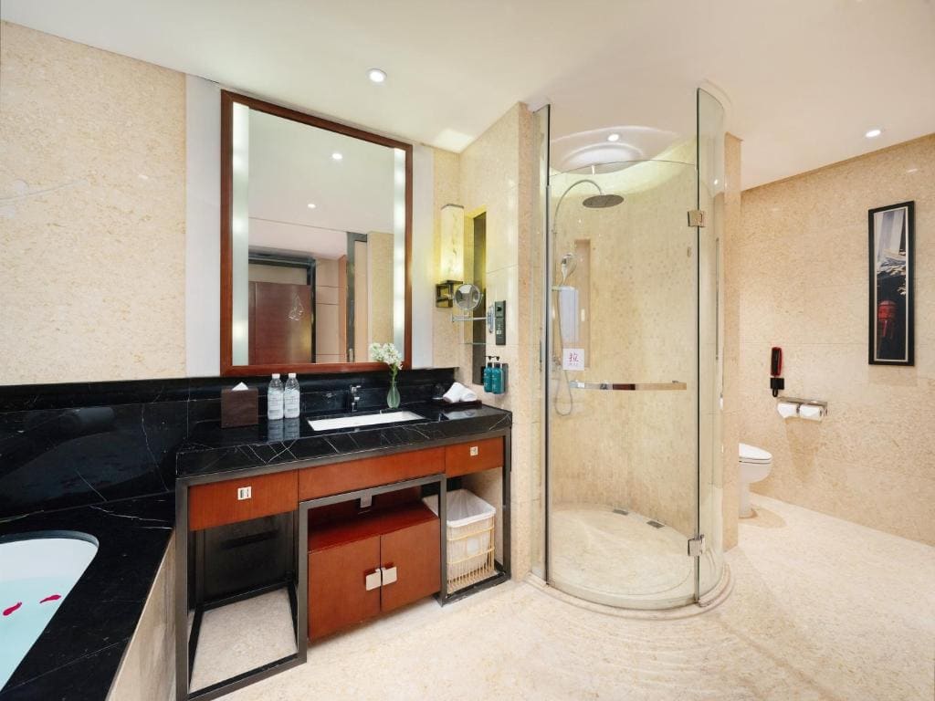 Standard Double Room with Two Double Beds room - Image 2