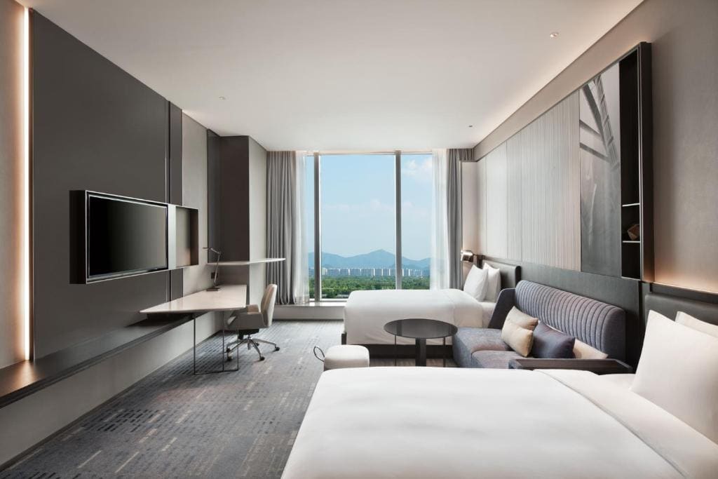 Premium Twin Room with Lounge Access room - Image 1