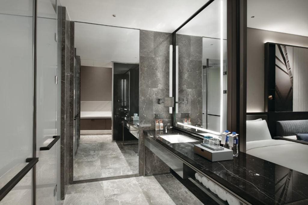 Standard Twin Room room - Image 2