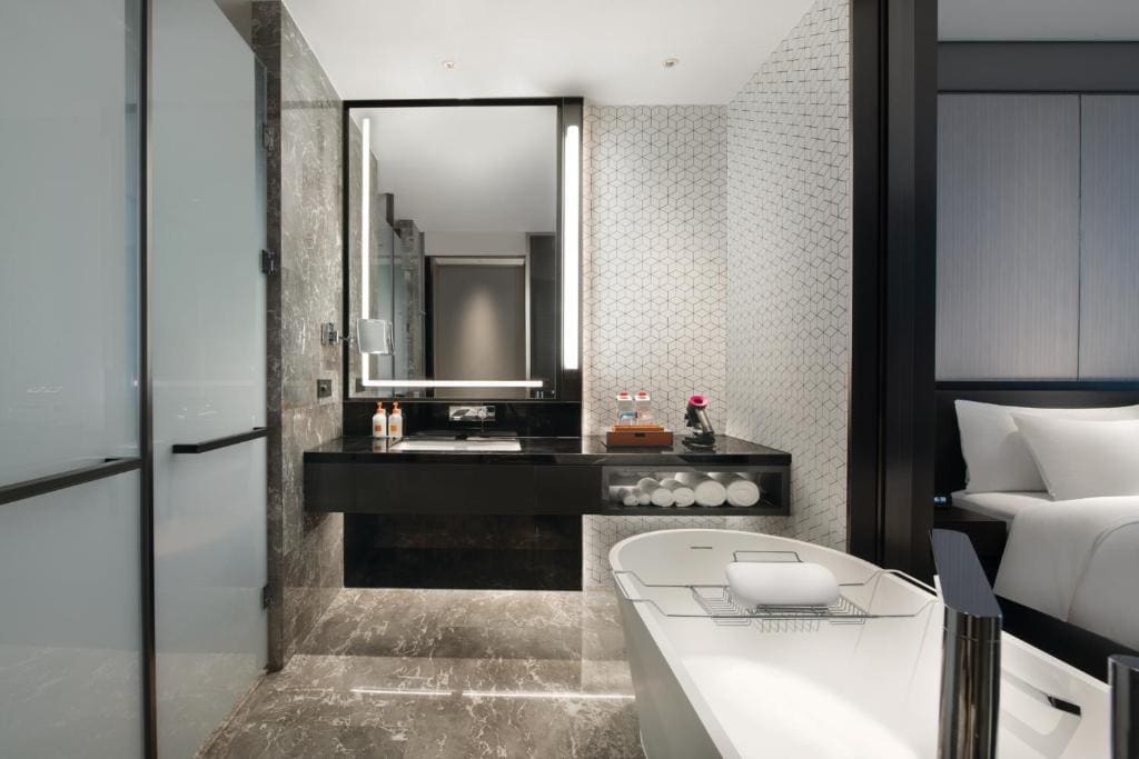 Standard King Room room - Image 2