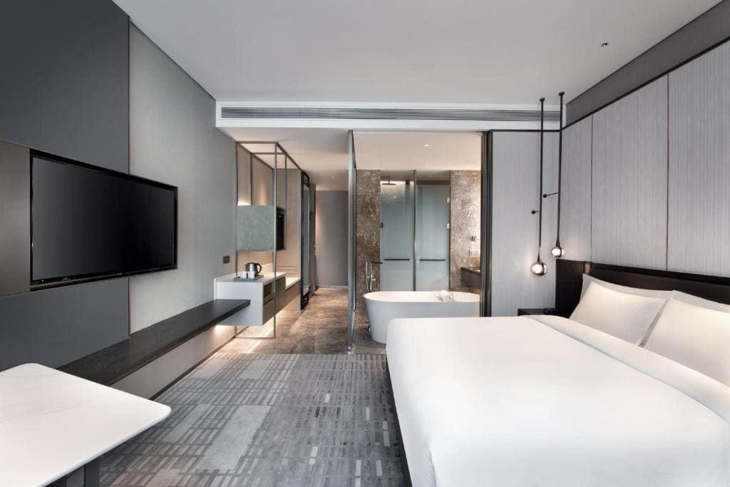 Standard King Room room - Image 3